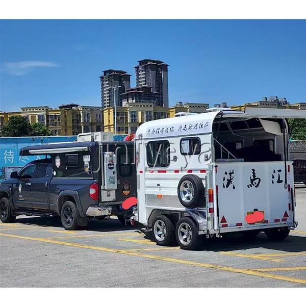 济南两马位马车